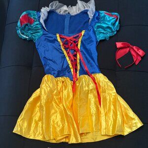 Snow White Halloween costume